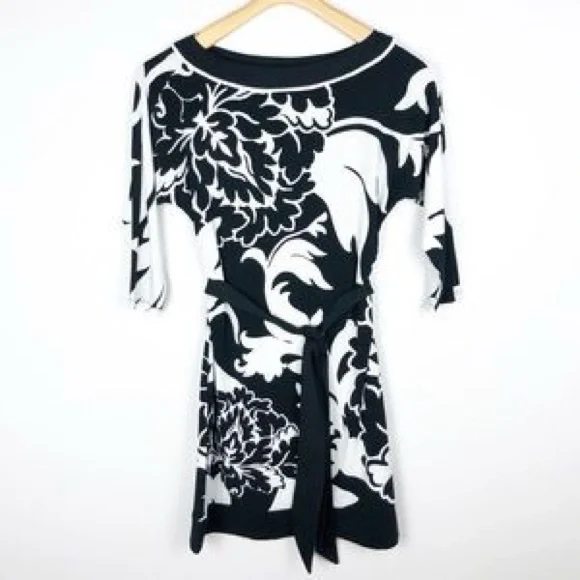 White House Black Market Dress - Picture 9 of 9